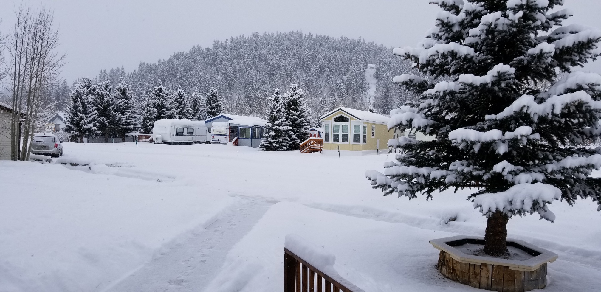 Escape to the Rockies: Colorado's Blue River Campground Awaits